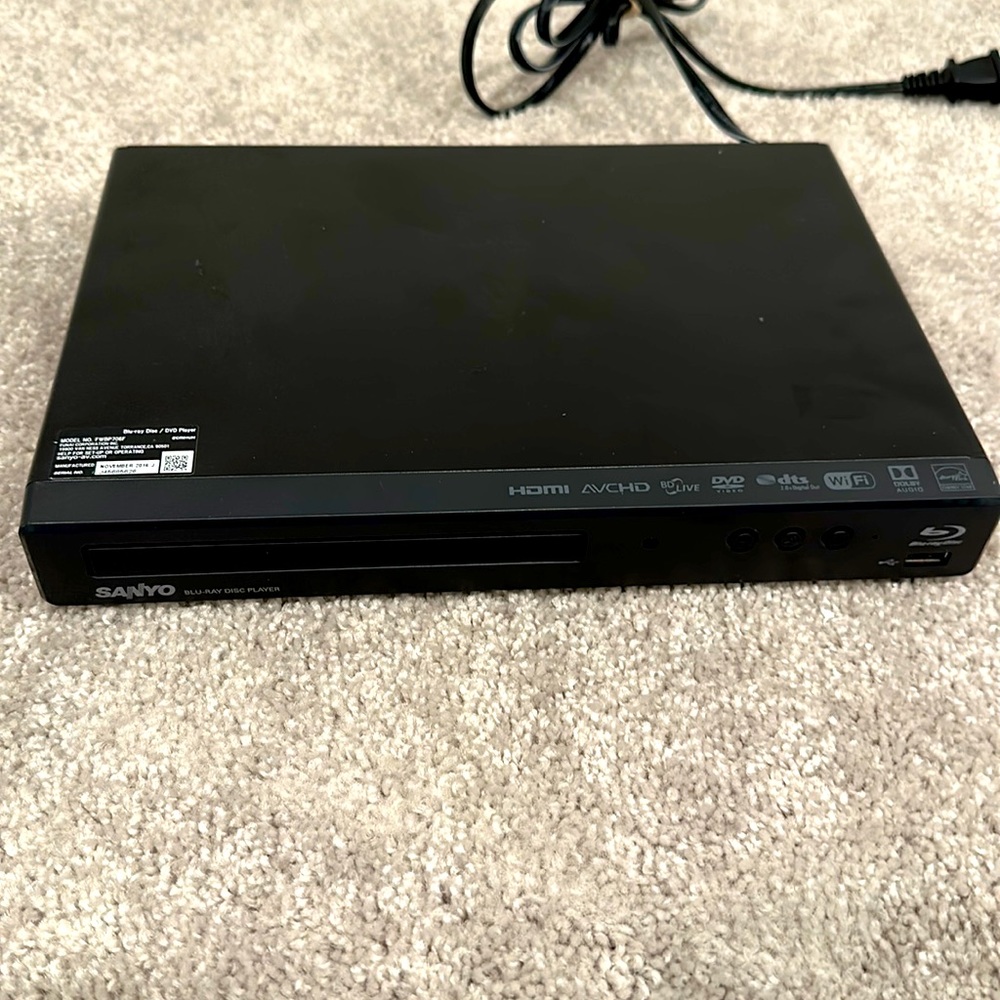 Sanyo Blu-ray Player Model FWBP706F